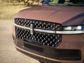 2025 Lincoln Navigator Black Label Exterior Sunrise Copper